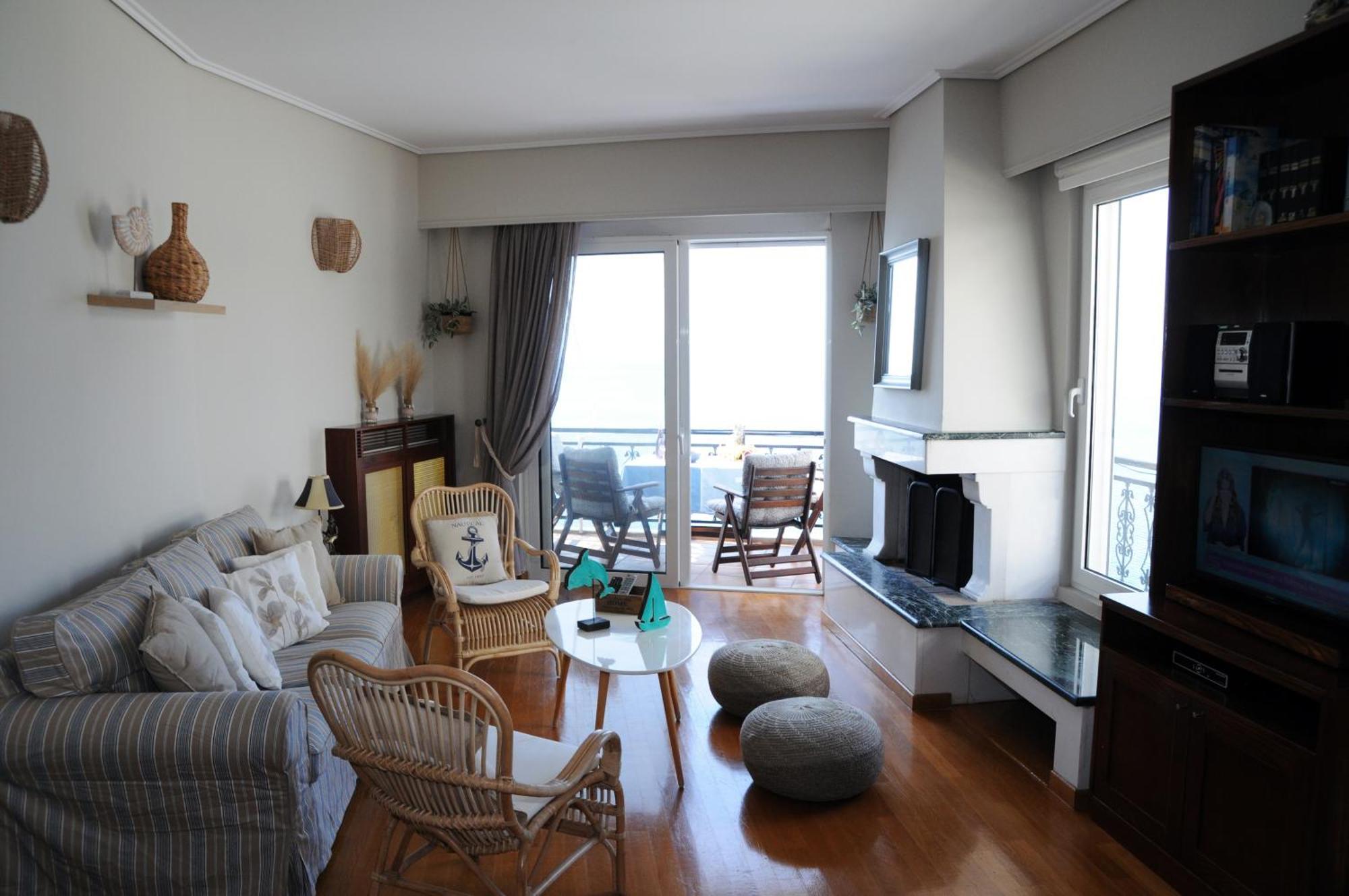 Amazing Condo By The Beach Loutráki Zewnętrze zdjęcie