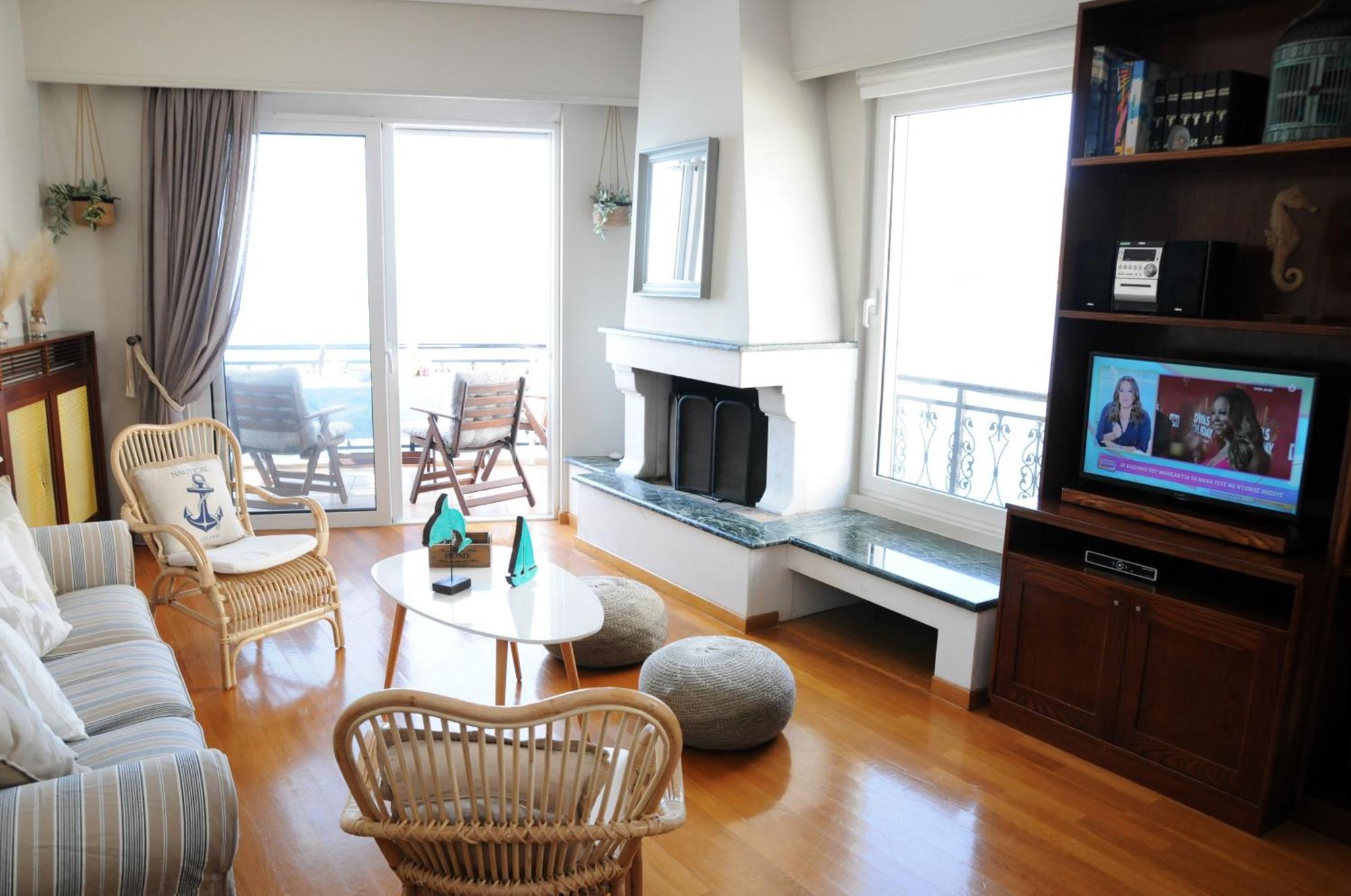 Amazing Condo By The Beach Loutráki Zewnętrze zdjęcie